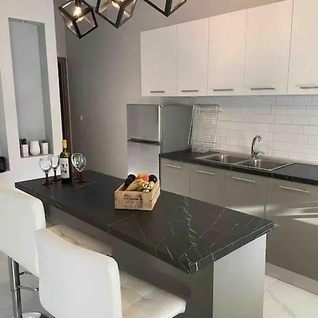 Modern House In Hébergement de vacances *