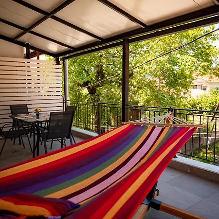 Modern House In Hébergement de vacances